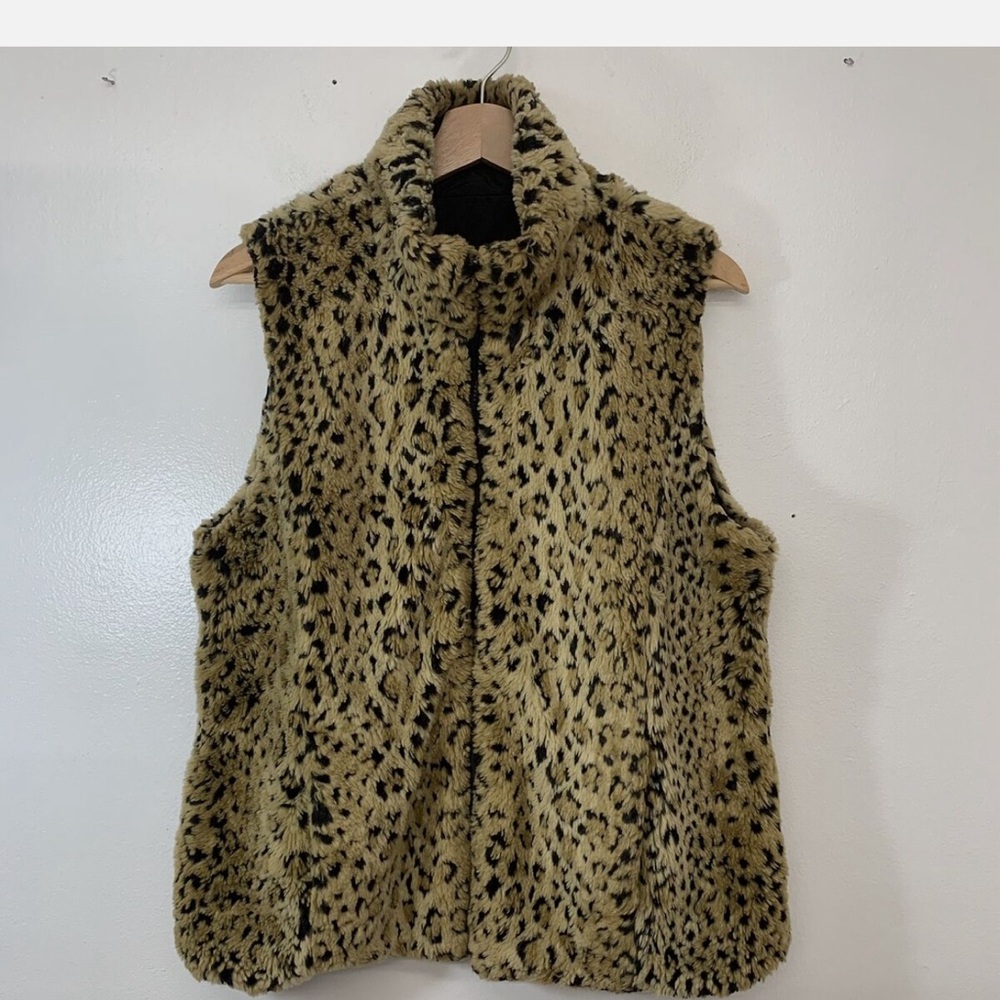 Kristen Blake Leopard Print Faux Fur Vest size medium - Picture 9 of 10